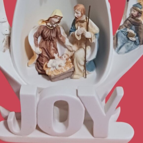 Dicksons Resin Joy/Angel Figurine With Led Lighted Holy Family 6 3/4" H - Picture 8 of 10